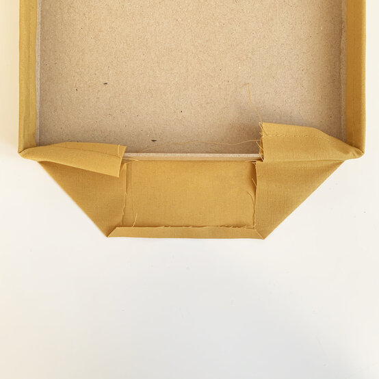 how_to_organise_your_home_office_with_-fabric_box_11b.jpg?sw=554&q=85