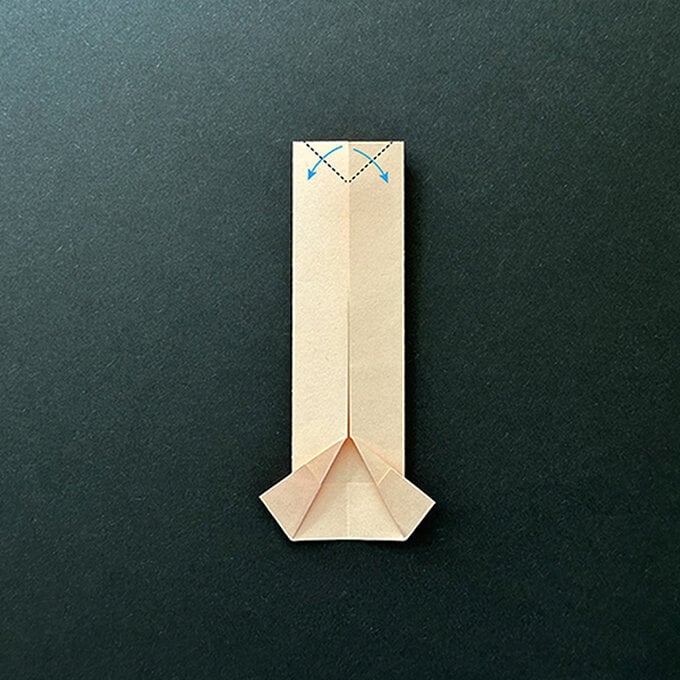how-to-make-an-origami-fathers-day-card_step-27.jpg?sw=680&q=85