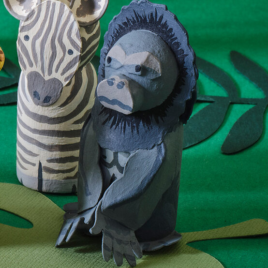 david-attenborough-peg-dolls_2_gorilla.jpg?sw=554&q=85