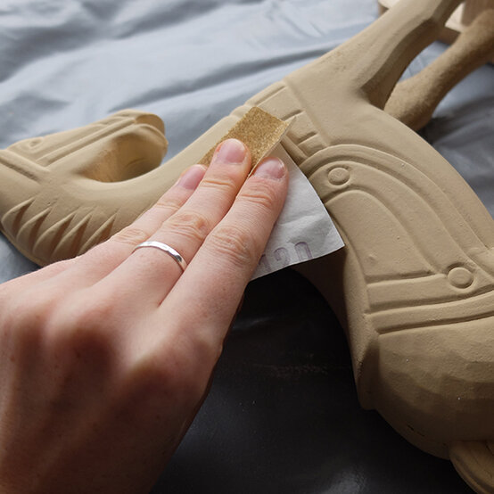 home-dec-wooden-horse-step0.jpg?sw=554&q=85