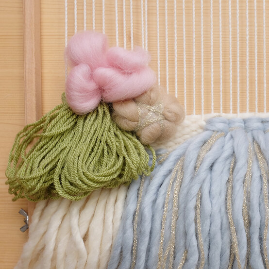 how_to_make_-a_floral_weave_29.jpg?sw=554&q=85