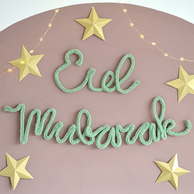 How-to-Make-a-Knitted-Eid-Mubarak-Sign_step20a.jpg?sw=680&q=85