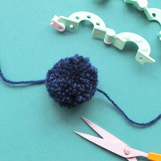 table-dec-cracker-4-f.jpg?sw=554&q=85