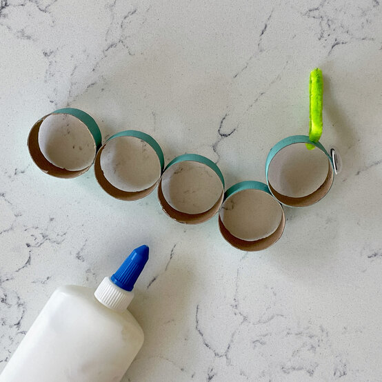 how-to-make-spring-craft-rolls-step4.jpg?sw=554&q=85