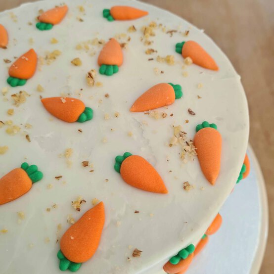 carrot-cake-step-4-3.jpg?sw=554&q=85