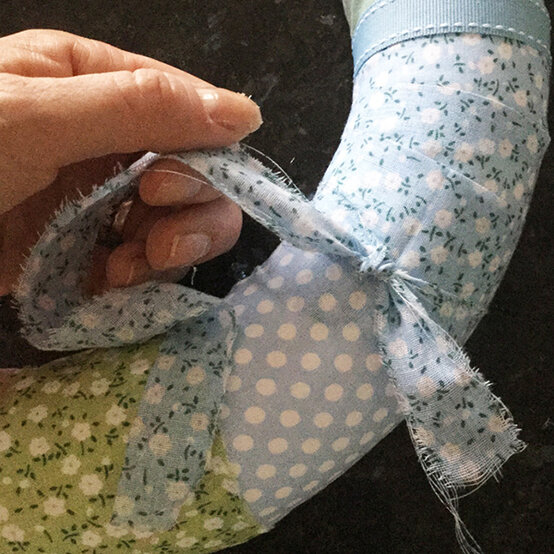 how-to-make-a-fabric-wreath-2.jpg?sw=554&q=85