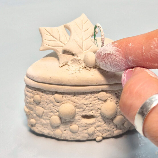 idea%5Fnovelty%2Dchristmas%2Dtree%2Ddecorations%5Fstep%2D11.jpg?sw=554&q=85