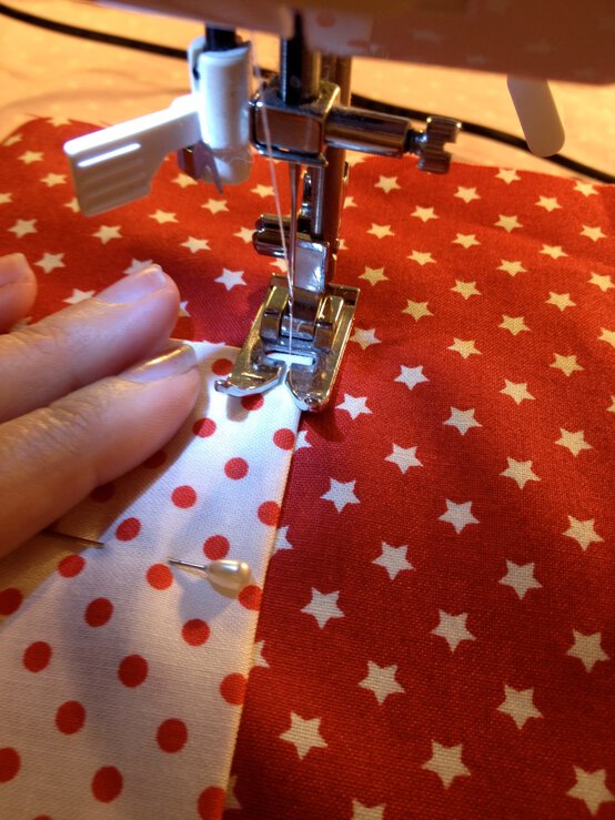 santa-sack12.jpg?sw=554&q=85