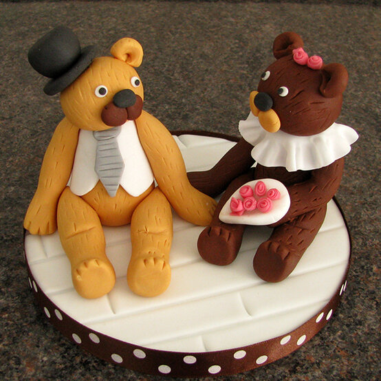 artisan-kerry-bainborrow-sugarcraft-teddies.jpg?sw=554&q=85