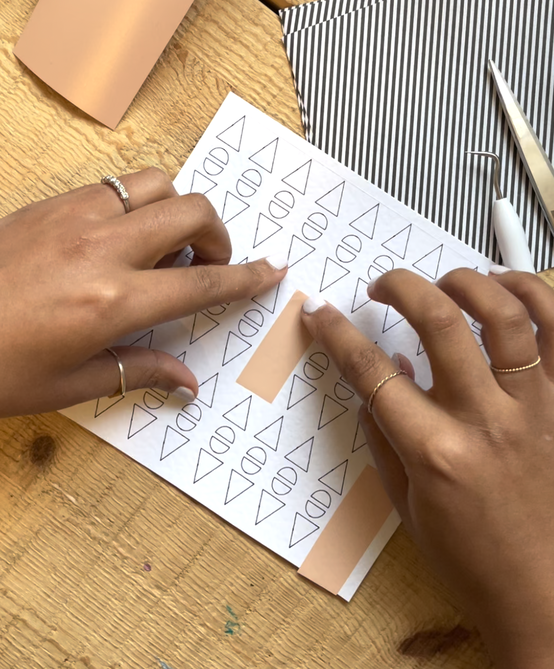 cricut_how_to_make_paper_wall_art_5.-box-frame.png?sw=554&q=85