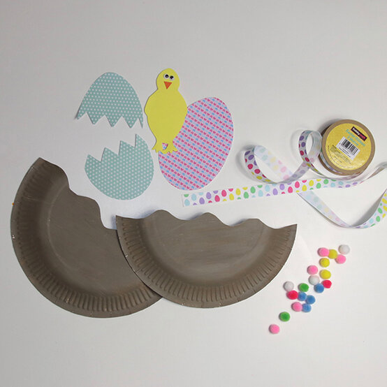 paper-plate-nest_in-progress.jpg?sw=554&q=85