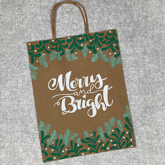 idea_ways-to-personalise-a-christmas-gift-bag-bright_step6.jpg?sw=554&q=85