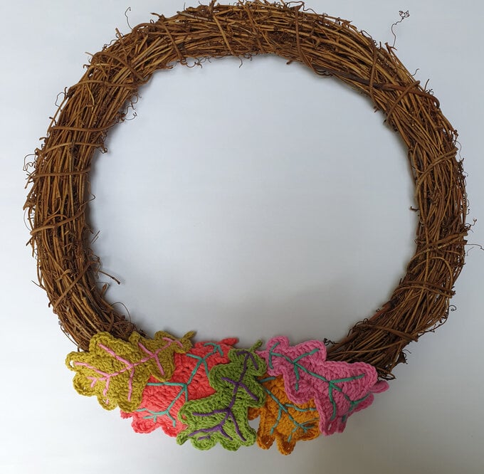how-to-crochet-an-autumn-wreath-construction-1.jpg?sw=680&q=85