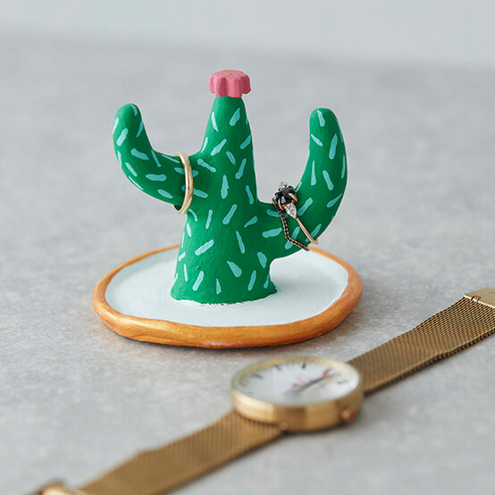 cactus-holder.jpg?sw=554&q=85