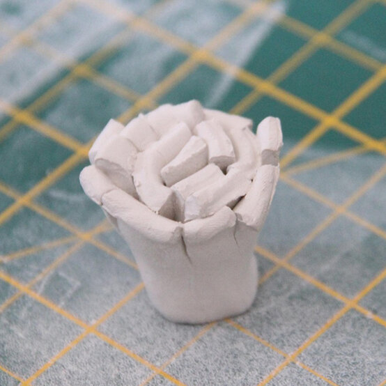 flower-ring-dish-8.jpg?sw=554&q=85