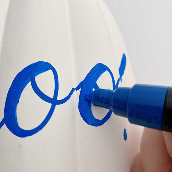 idea_ceramic-painted-pumpkins_10b.jpg?sw=554&q=85