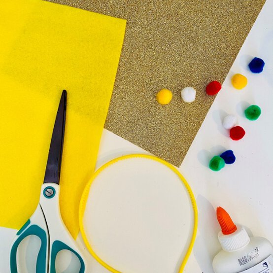 How_to_Make_a_Unicorn_Head_Dress_1.jpeg?sw=554&q=85