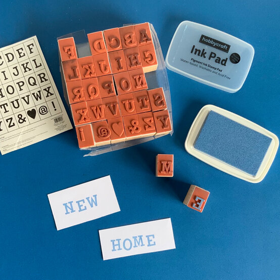 idea_how-to-make-a-stencilled-new-home-card_step3.jpg?sw=554&q=85