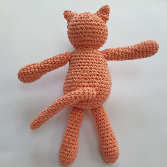 how_to_crochet_a_summer_garden_wreath_cat3.jpg?sw=554&q=85