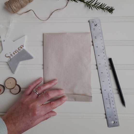 paper-bag-step-4.jpg?sw=554&q=85