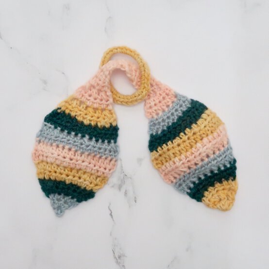 3_Ways_to_Use_Scrap_yarn_Crochet%20hair%20tie%209.jpeg?sw=554&q=85