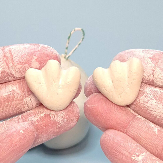 idea%5Fnovelty%2Dchristmas%2Ddecorations%2Dfrog%5Fstep%2D22.jpg?sw=554&q=85