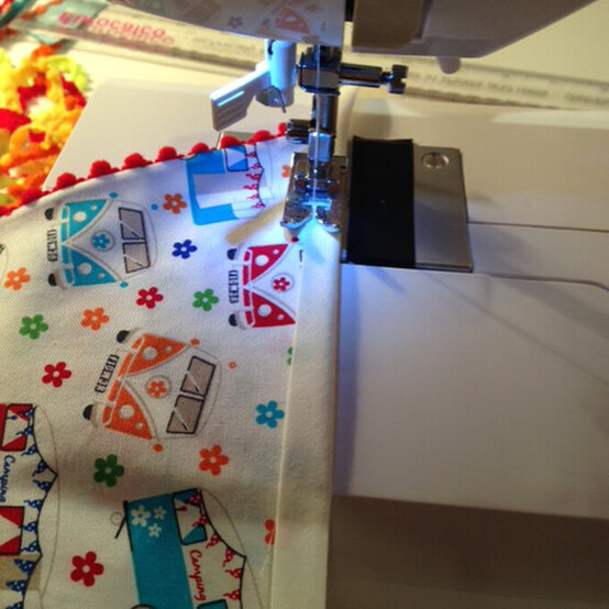 how-to-make-bunting_step10a.jpg?sw=554&q=85