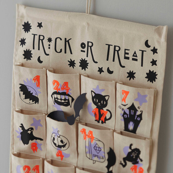 idea_halloween-home-decor-ideas_advent.jpg?sw=554&q=85