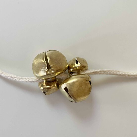 Idea_how-to-make-a-christmas-macrame-wreath_step12c.jpg?sw=554&q=85