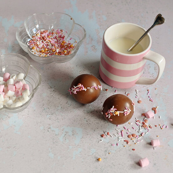 Hot-chocolate-bombs.jpg?sw=554&q=85