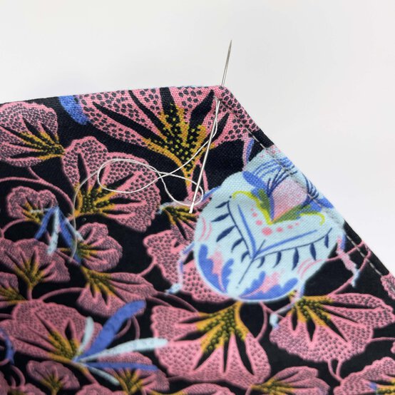 clutch-bag-step-12.jpg?sw=554&q=85