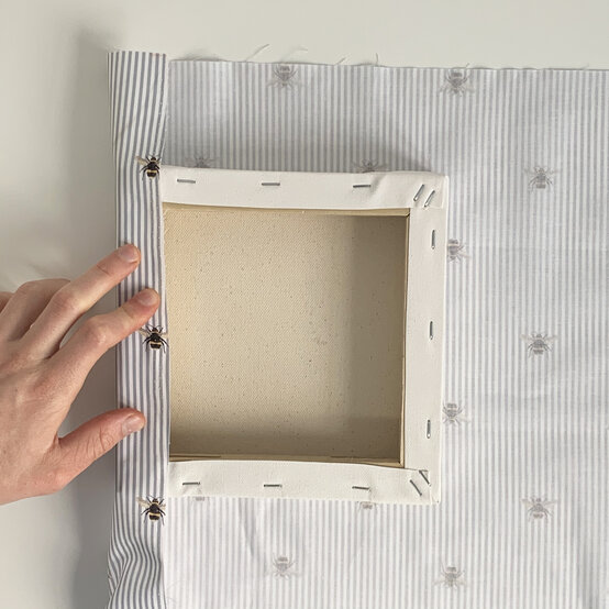 how_to_organise_your_home_office_with_-fabric_notice_board_2-.jpg?sw=554&q=85