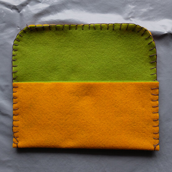 felt-pencilcase-step10.jpg?sw=554&q=85