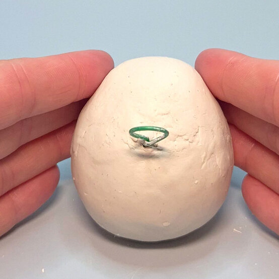 idea%5Fnovelty%2Dchristmas%2Ddecorations%2Dfrog%5Fstep%2D43.jpg?sw=554&q=85