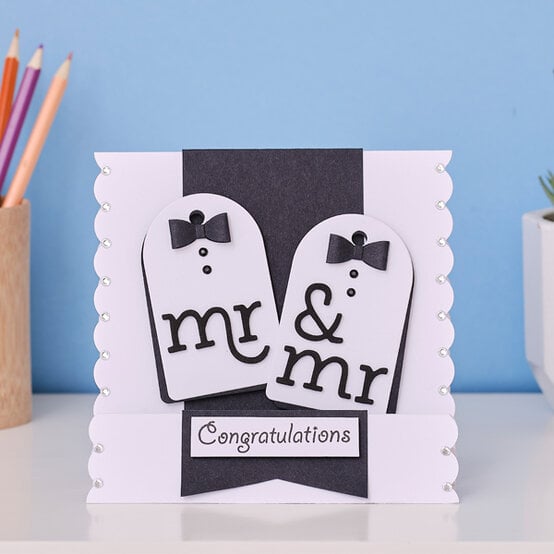 idea_mr-and-mr-wedding-card_step8.jpg?sw=554&q=85