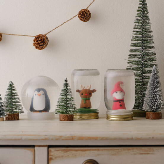 idea%5Fchristmas%2Dprojects%2Dto%2Dtry%5Fsnowglobe.jpg?sw=554&q=85