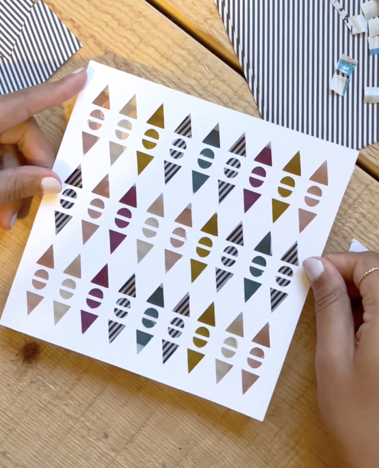 cricut_how_to_make_paper_wall_art_7.-box-frame.png?sw=554&q=85