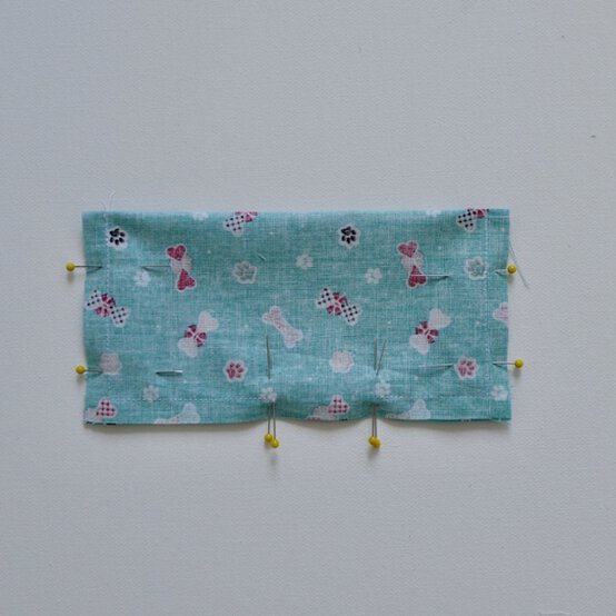 how_to_sew_a_dog_bow_tie_step%202.jpeg?sw=554&q=85