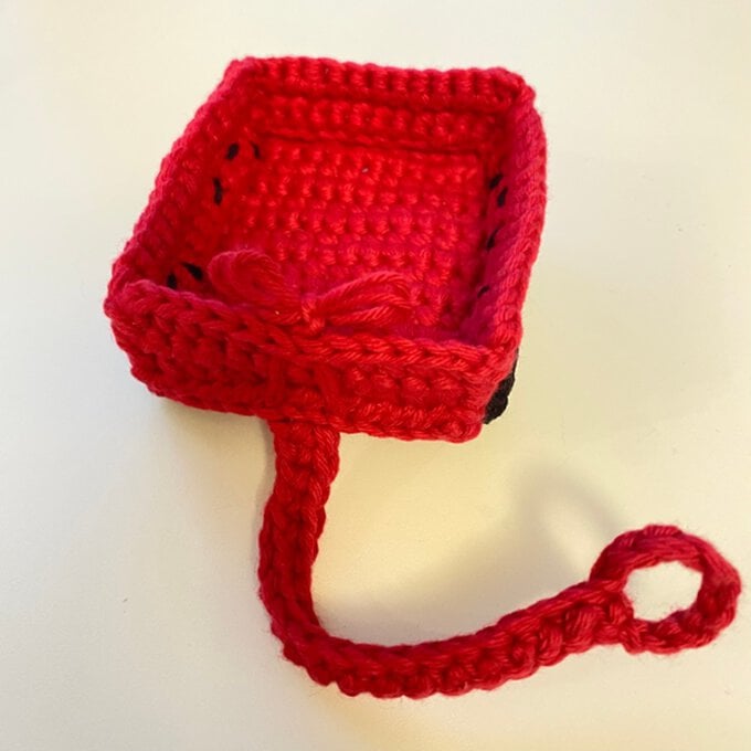 How-to-Crochet-an-Autumn-Amigurumi-Doll-wagon-6.jpeg?sw=680&q=85