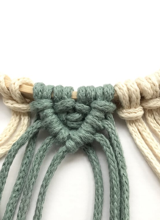 how_to_make_easter_macrame_wreath_3.jpg?sw=554&q=85
