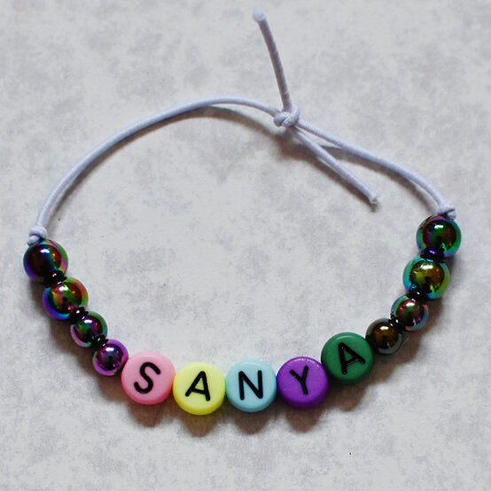 how_to_make_personalised_friendship_bracelets_7.jpg?sw=554&q=85