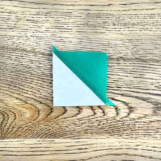 Idea_how-to-quilt-a-christmas-stocking_step5a.jpg?sw=554&q=85