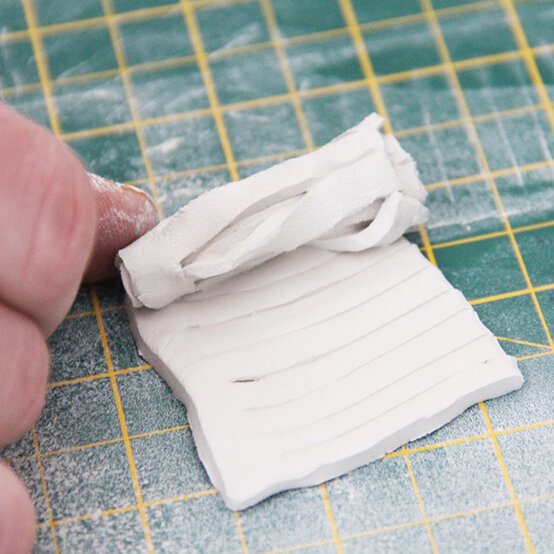 flower-ring-dish-5a.jpg?sw=554&q=85