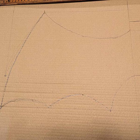 ideas%5Feasy%2Dhalloween%2Dcostumes%2Dfor%2Dkids%5Fbat%2Dwings%2Dstep%2D1a.jpg?sw=554&q=85