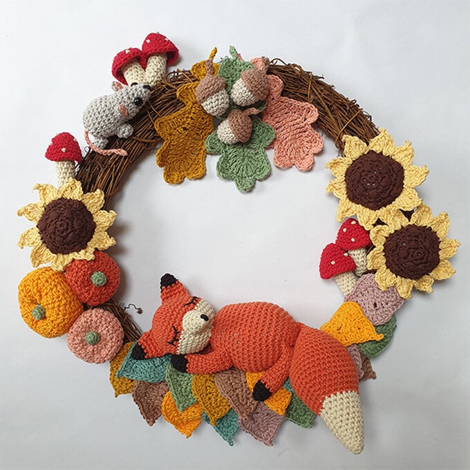 crochet-finished-wreath.jpg?sw=680&q=85