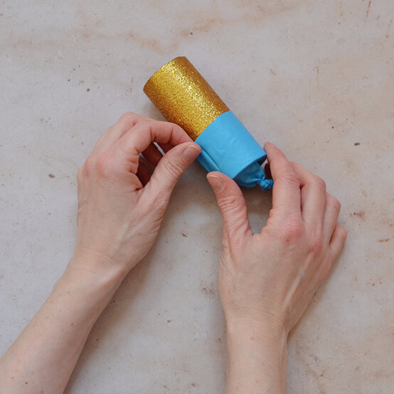 new-years-eve-kids-crafts20.jpg?sw=554&q=85