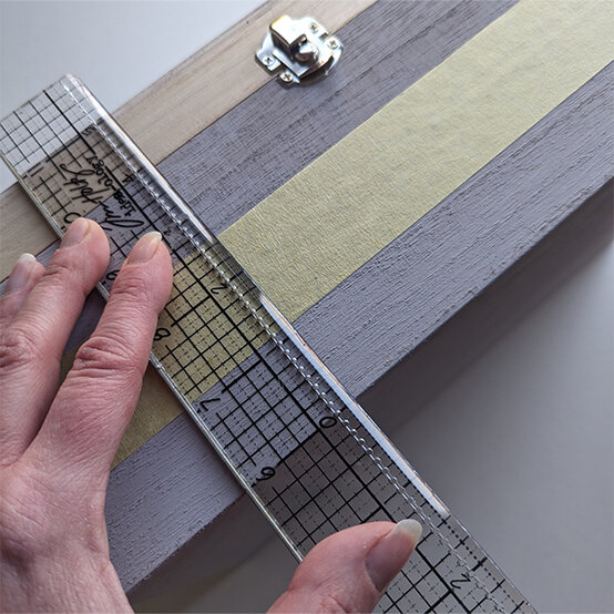 bridesmaid-memory-box_4a.jpg?sw=554&q=85