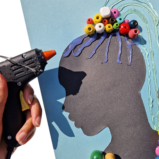 BHM_silhouette_portraits_bead_3.jpg?sw=554&q=85