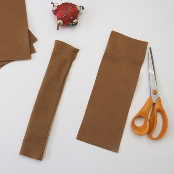 How-to-make-a-lion-costume-step8.jpg?sw=554&q=85