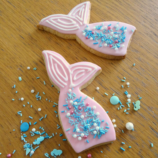 mermaid-biscuits_step4_edit.jpg?sw=554&q=85